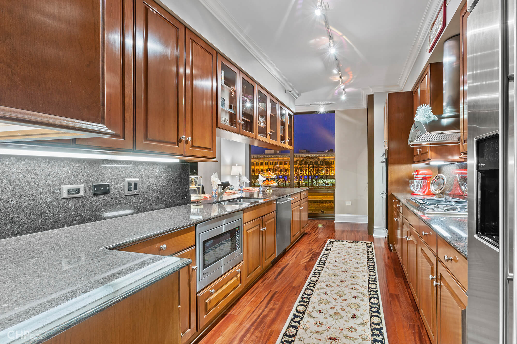 233 E 13th St – nighttime_018