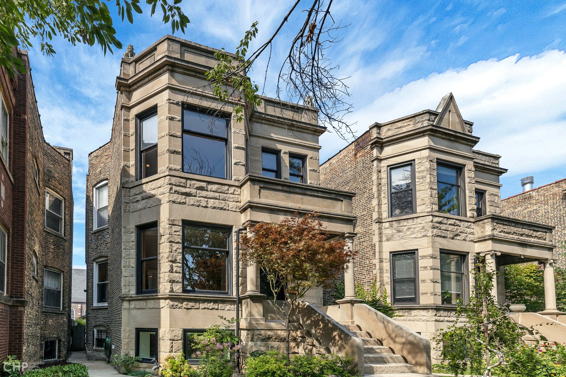 004-393014-2622 W Logan Blvd_003_10584284